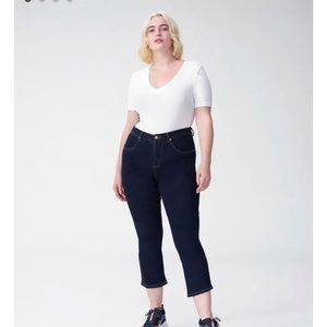 Universal Standard Foundation V Neck Tee White XS